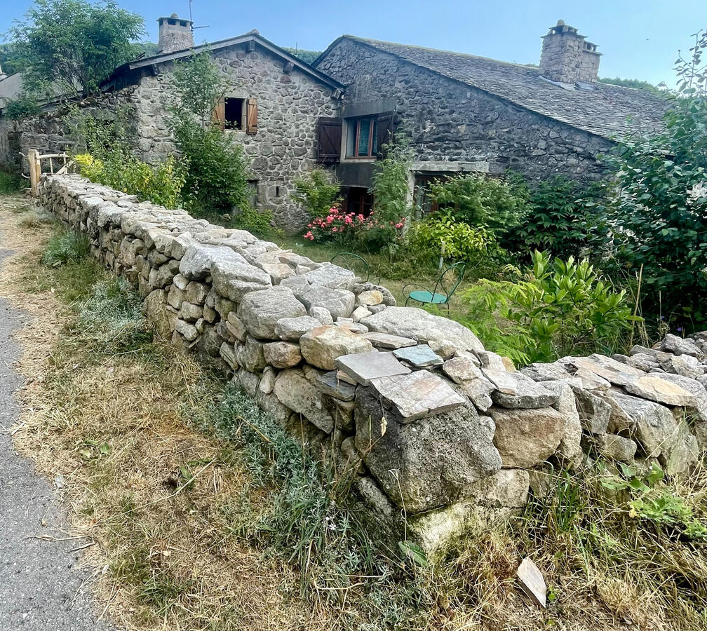 Mur en pierres sèches